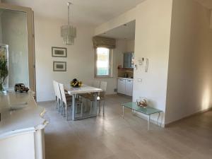 Casa Fiordaliso, a green oasis near the sea