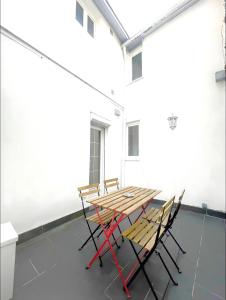 Maison de ville plein centre Rouen - TV 4K connecté - Patio - Wifi Fibre - 4 grande chambres - Proche parking gratuit - Lave Vaisselle - Lave linge