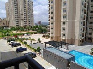 Resort style in a gated society with cozy living