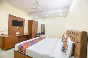 FabHotel Mannat Bhera Enclave