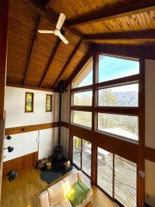 Cabin B vacation house rental Mt Fuji View 3 min lake Saiko 5min drive Lake Kawaguchi