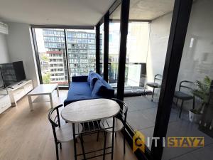 Beauty in Blue! 1Bd 1Bth 1Csp - CBD Location