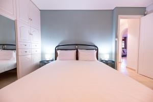 Aelora House Near Athens Airport