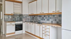 Kotimaailma - kolmio Kotkan kupeessa