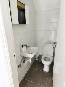 Tombs of the Kings Two Bedroom Patio Apt