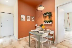 S&M Apartments- Urban stripes 2 Bedrooms near underground M2 and Navigli Milano