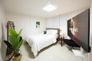 Stay Near, Hyehwa, Jongno