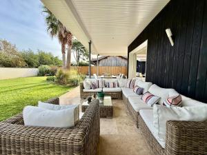 Villa Plain Air piscine chauffée à une minute de leau