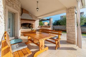 Vila Lavanda and Colombo by Istrabook