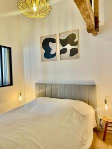 Logement neuf tout équipé avec terrasse, proche du bourg et des plages océanes, climatisé, WIFI, parking, linge et ménage compris, proche des commerces ouverts toute lannée