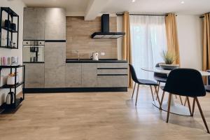 CORTILIO Luxury Homes on Etna