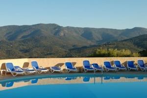 Appartement climatisé dans une résidence avec piscine mer à pied