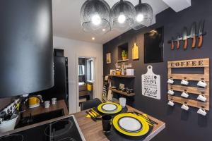 Apartments Sandra Sea View