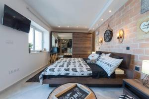 Apartments Sandra Sea View