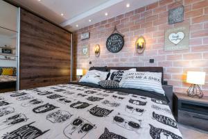 Apartments Sandra Sea View