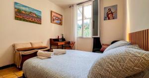 Peaceful setting near the ramparts