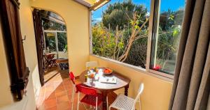 Peaceful setting near the ramparts