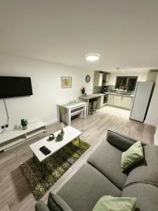 Stylish Flat Stunning River-view Near City Centre