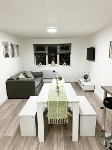 Stylish Flat Stunning River-view Near City Centre