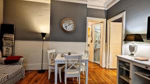 Rue Quentin-Bauchart - Paris 8