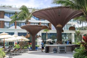 The Sunshine Beach Family Suite with Pool