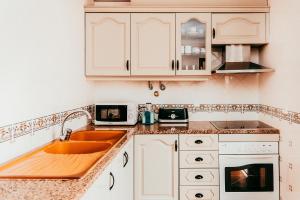 Altura Beach Villa by GT House