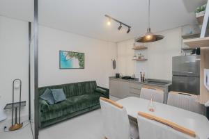 Ventana - Marco Antônio · Apto no centro cAr Condicionado