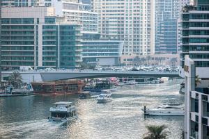 Marina Waterfront Bliss - Steps from Promenade