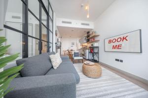 Free housekeeping visits during your stay - StayShort - Wonderful 1BR in Dubai Hills Perfect for 4