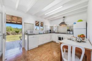 Villa Patricia Impressive garden to enjoy with the family by Renthousing