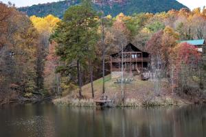 Down by the Water cabin