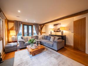 Beautiful Oak-Framed Devon Escape near Dartmouth