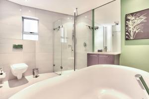 Camps Bay Luxury studio apartment - The Crystal