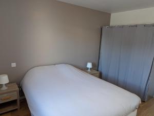 Maison récente entre la campagne et la mer