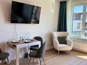 SkyWay by NightSpace- Modern City Apartment