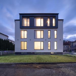 Imperial Residence - design aparthotel in city center, private parking