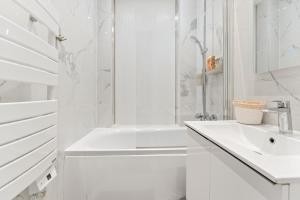 Square Danton Two Bedrooms 5 people