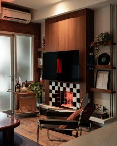 3BR Cozy City View CBD Sudirman Park Apartment, New York Artist Design