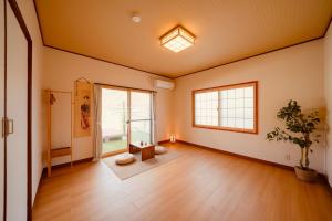 KeiCo 定員12名 駐車場12台 露天風4分 河口湖6分 富士急10分 ふじてんスノーリゾート10分