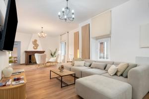 VILLA T to15 min from Puy du Fou Billiar, Movies, BBQ,Pool