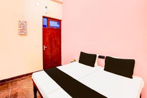 Hotel O VIRAAJ HOTEL