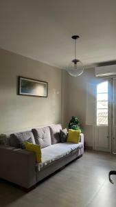 Apartamento de 1 Quarto no Centro Histórico de São Sebastião - SP