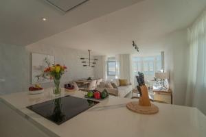 EB4A - Frontline beach city apartment