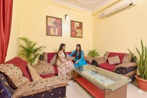 FabHotel Rajlaxmi Palace - Ashok Vihar Metro Station
