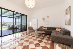 Sea Breeze Jarea by Escape Home