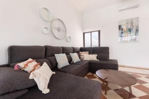 Sea Breeze Callao by Escape Home