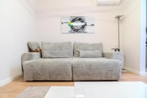 The Marble Suite by Blvd 60B1 - Elegant Apartment with Modern Design