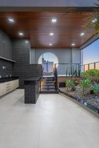 32th floor, luxury with a view