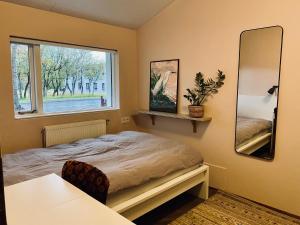 Emmas Villa - Steps from Hot Springs & Nature