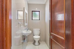 Modern Family Haven with Garden Sleeps 8